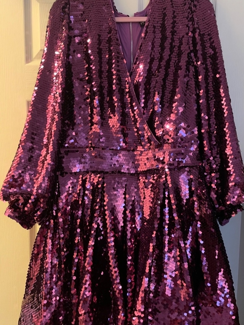 Beautiful Sequin Dress - Picture 2 of 3